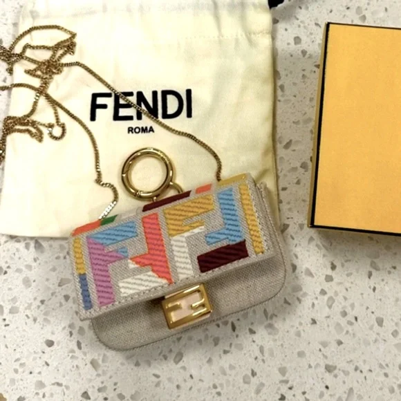 Fendi baguette nano with dustbag and box - Picture 1 of 12